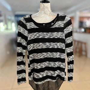 Iz Byer Black and White Knit Top